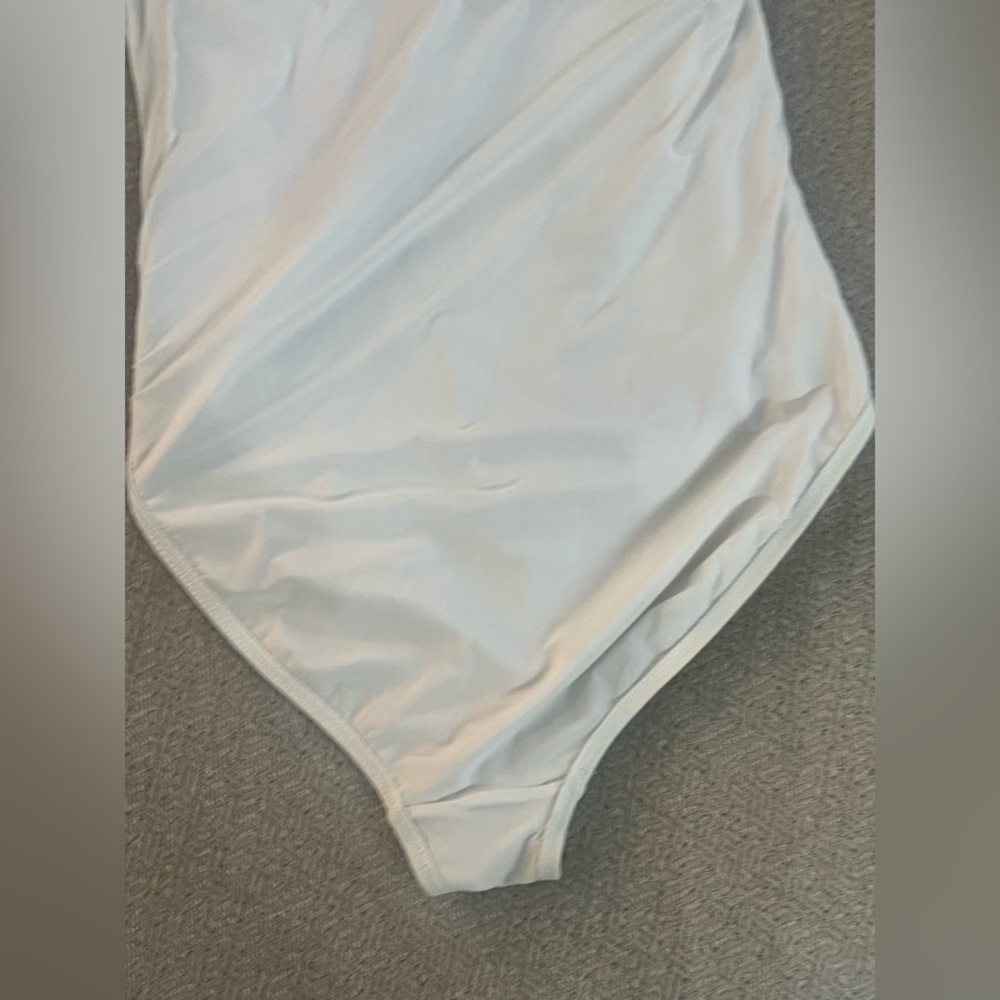 Tory Burch, one piece Floral Strapless Swimsuit read notes - Picture 4 of 16